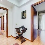 Exclusive Apartment In Eur Lake